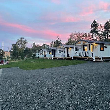 Les Chalets De La Colline Inc Бе-Сент-Катрин Екстериор снимка